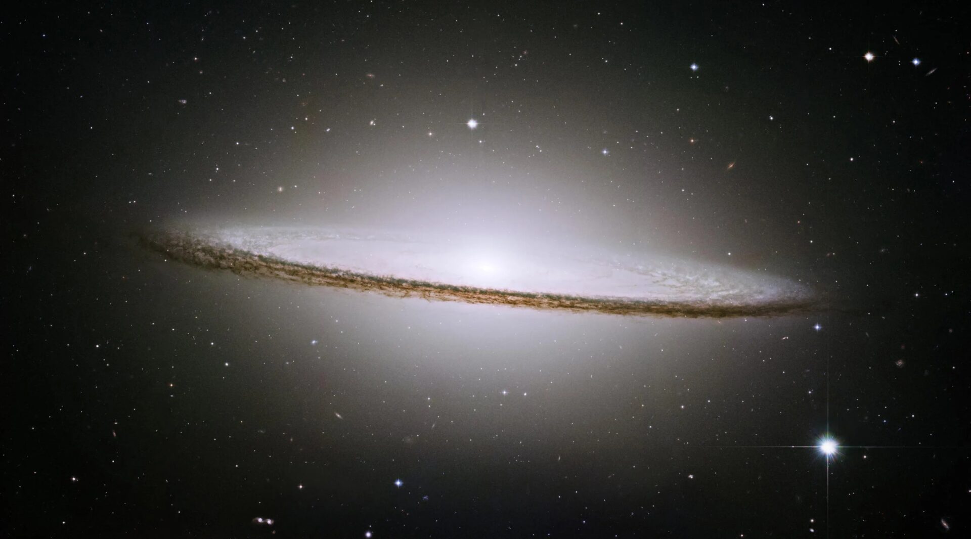 sombrero galaxy hubble jpg
